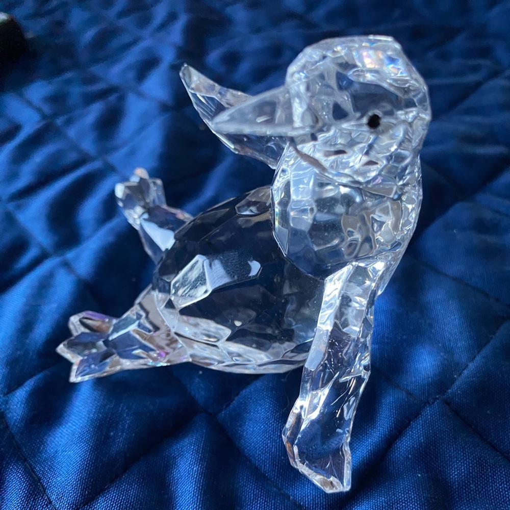 Roman Sitting Penguin Crystal Glass Figurine Paperweight